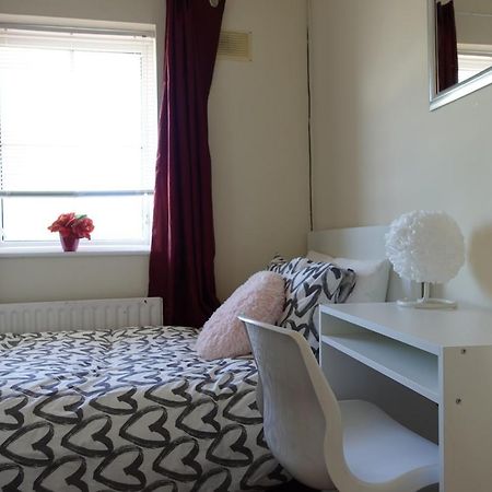 Females Only - Private Bedrooms In Dublin Lucan Luaran gambar
