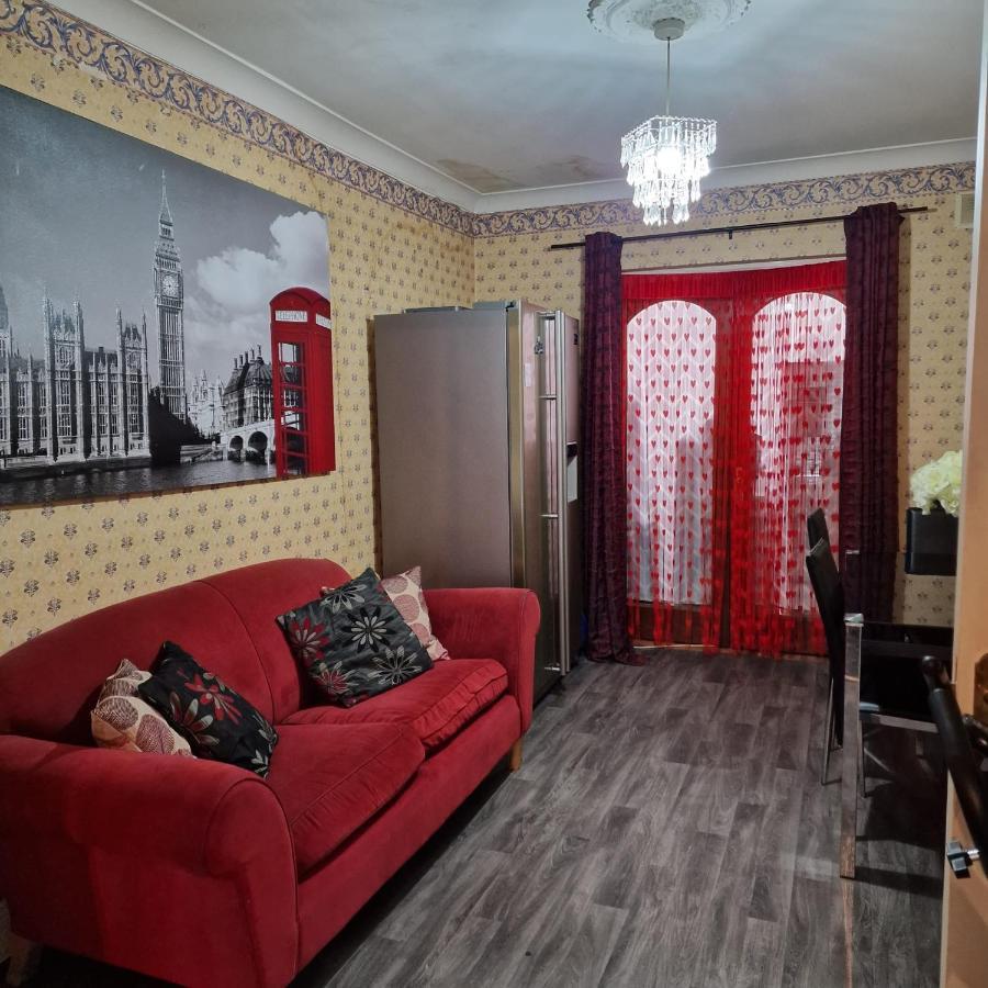 Females Only - Private Bedrooms In Dublin Lucan Luaran gambar