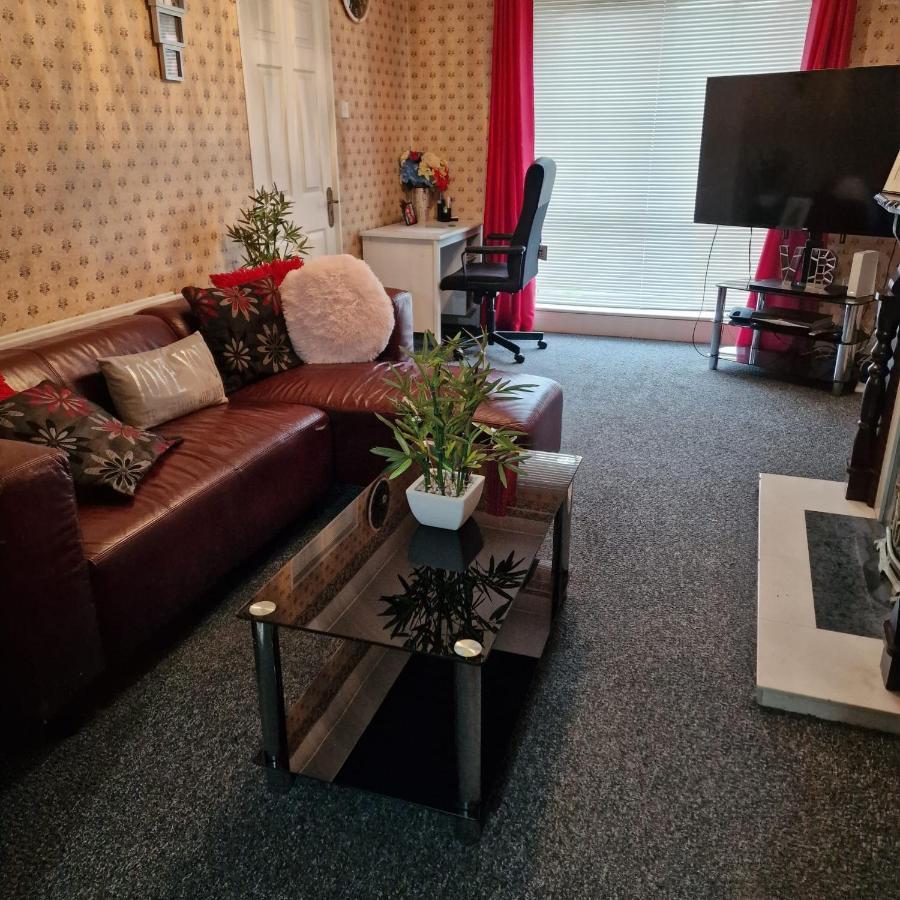 Females Only - Private Bedrooms In Dublin Lucan Luaran gambar