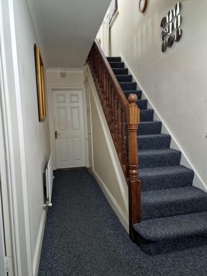 Females Only - Private Bedrooms In Dublin Lucan Luaran gambar